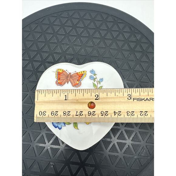Heart shape Prestige floral trinket box ceramic 1980 Taiwan - Picture 6 of 7